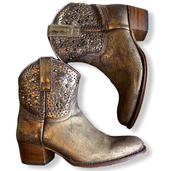 Frye Deborah metallicstudded ankle boot size 7